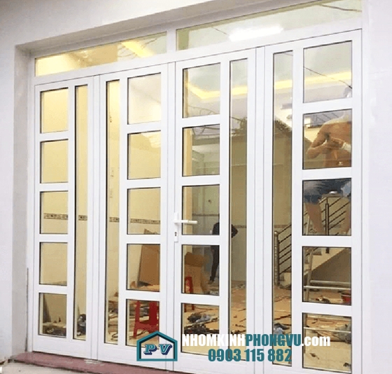 Cửa nhôm xingfa màu trắng sứ chia ô Pano mẫu 02